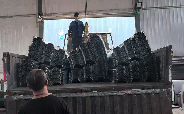 楼承板安装前准备：钢筋桁架共和楼承板施工要点